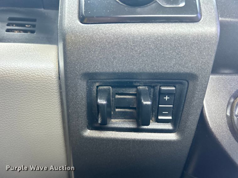 image for item EG0917 2019 Ford F550 Super Duty utility / service truck