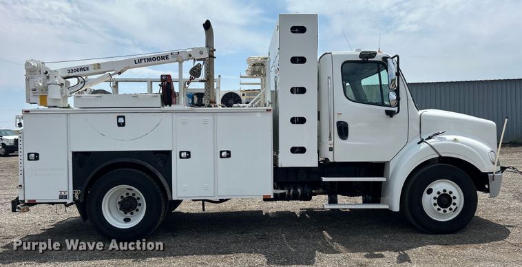 image for item EG0921 2015 Freightliner  utility / service truck