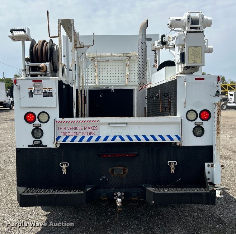 image for item EG0921 2015 Freightliner  utility / service truck