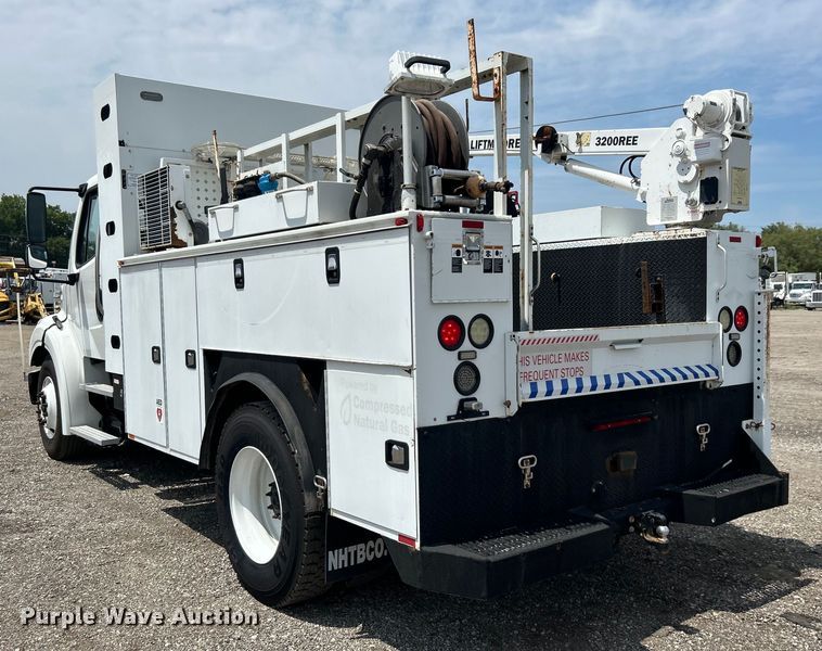 image for item EG0921 2015 Freightliner  utility / service truck