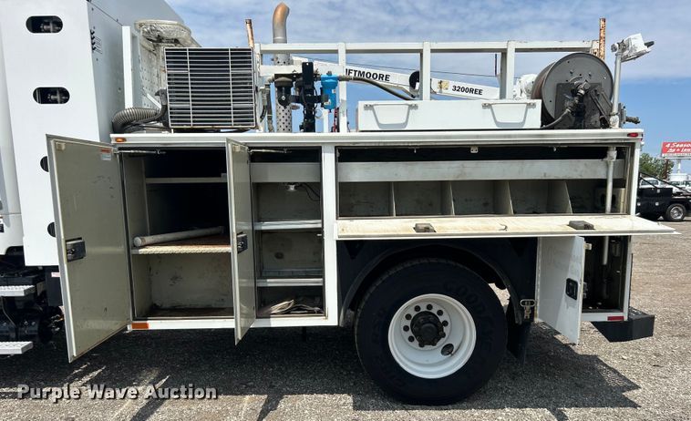 image for item EG0921 2015 Freightliner  utility / service truck