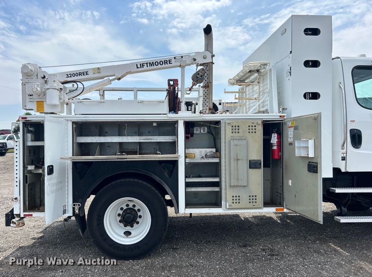 image for item EG0921 2015 Freightliner  utility / service truck