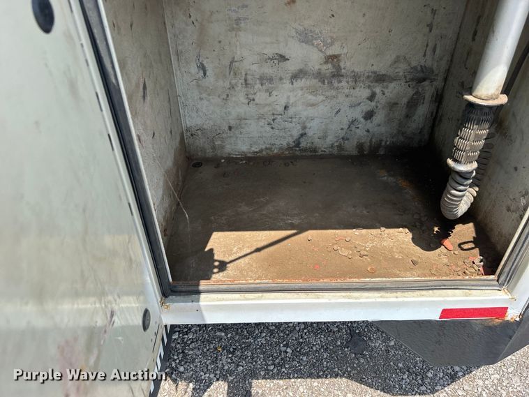 image for item EG0921 2015 Freightliner  utility / service truck