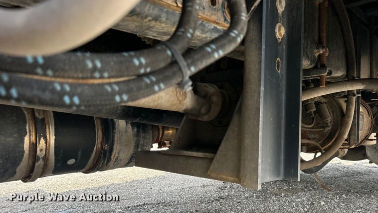 image for item EG0921 2015 Freightliner  utility / service truck