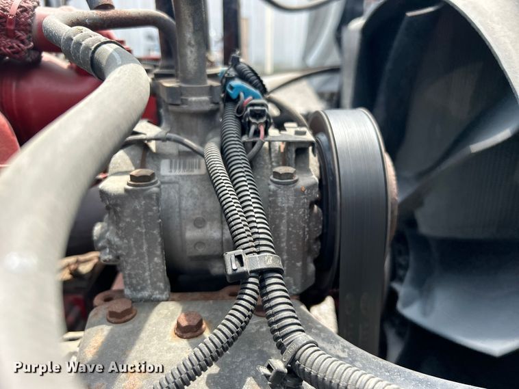image for item EG0921 2015 Freightliner  utility / service truck