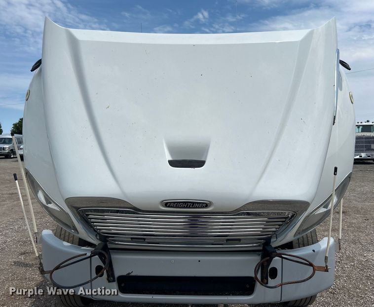 image for item EG0921 2015 Freightliner  utility / service truck