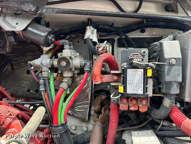 image for item EG0921 2015 Freightliner  utility / service truck