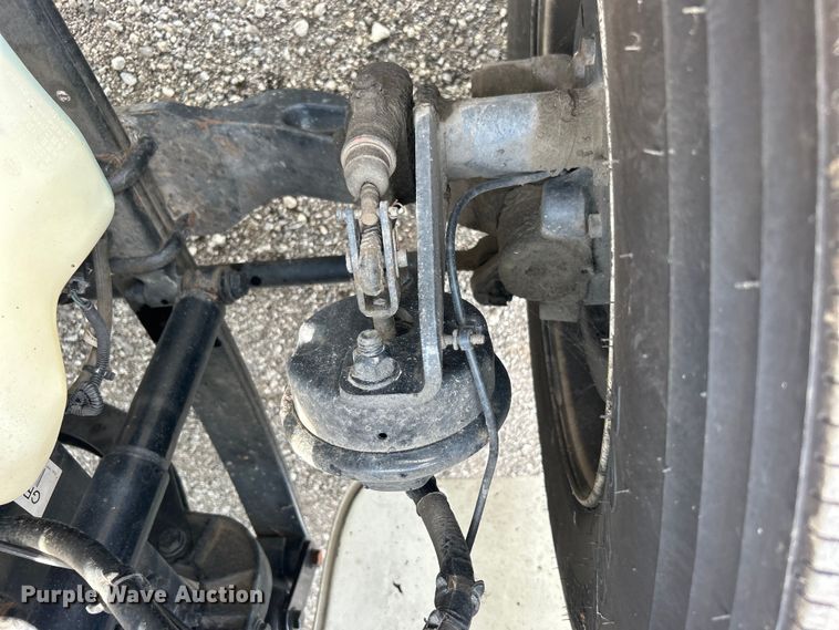 image for item EG0921 2015 Freightliner  utility / service truck