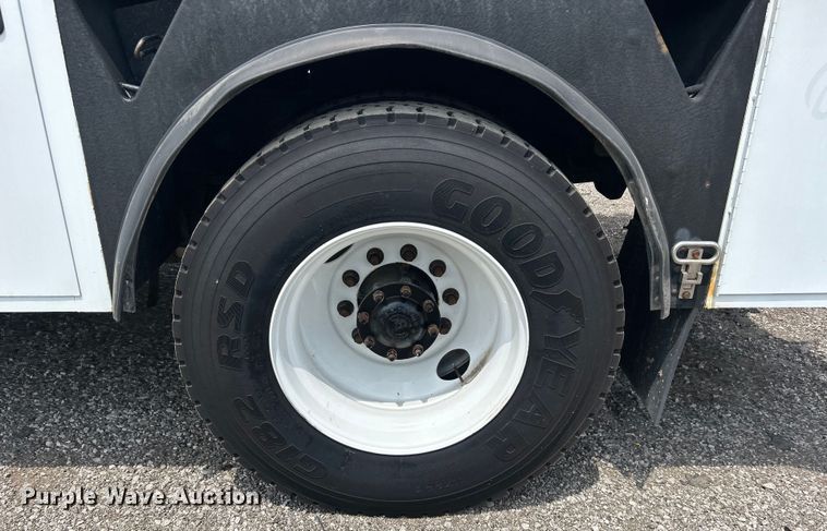 image for item EG0921 2015 Freightliner  utility / service truck