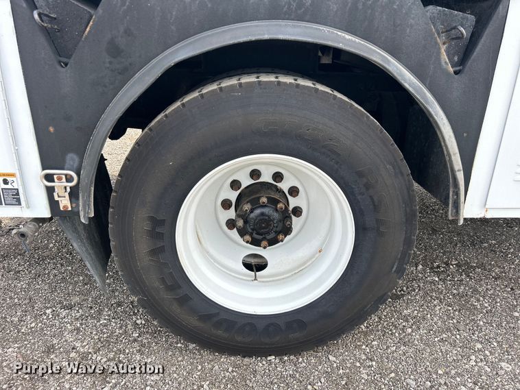 image for item EG0921 2015 Freightliner  utility / service truck