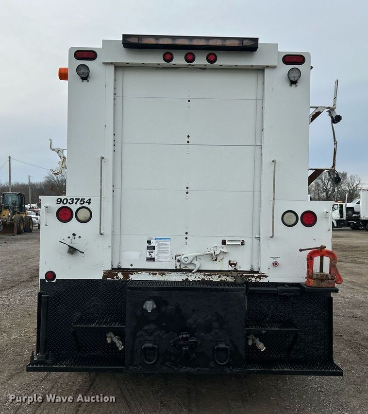 image for item EG1189 2013 International  4400 SBA utility / service truck