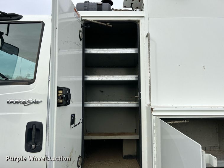 image for item EG1189 2013 International  4400 SBA utility / service truck