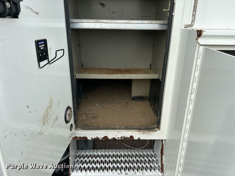 image for item EG1189 2013 International  4400 SBA utility / service truck