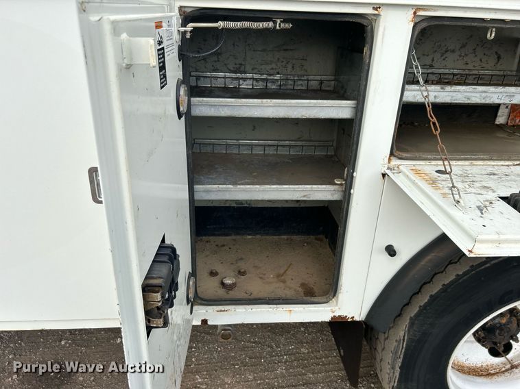 image for item EG1189 2013 International  4400 SBA utility / service truck