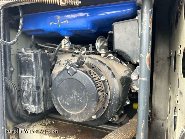 image for item EG1189 2013 International  4400 SBA utility / service truck