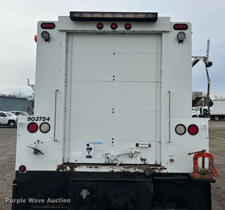 image for item EG1189 2013 International  4400 SBA utility / service truck