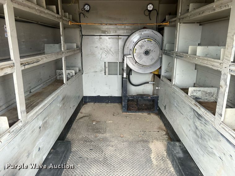 image for item EG1189 2013 International  4400 SBA utility / service truck