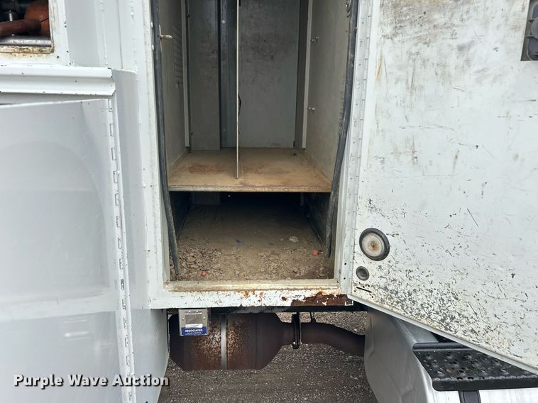 image for item EG1189 2013 International  4400 SBA utility / service truck