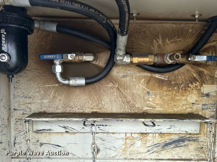 image for item EG1189 2013 International  4400 SBA utility / service truck