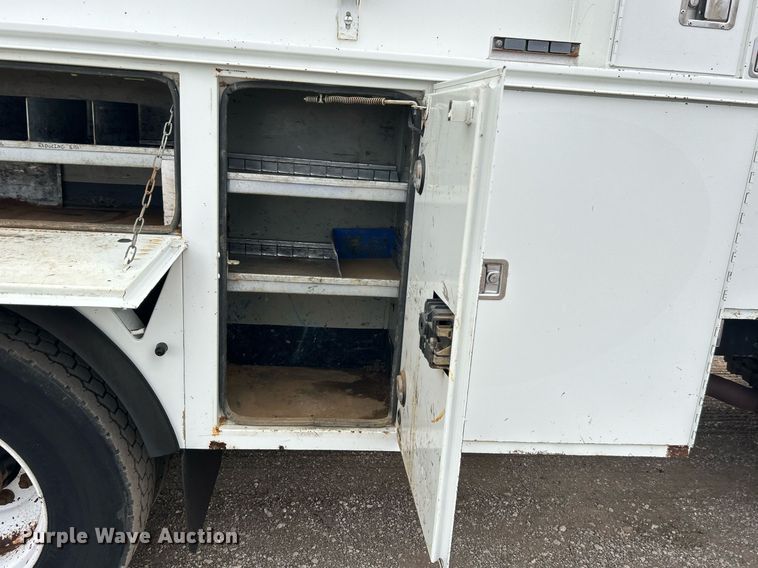 image for item EG1189 2013 International  4400 SBA utility / service truck