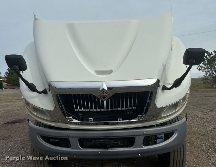 image for item EG1189 2013 International  4400 SBA utility / service truck