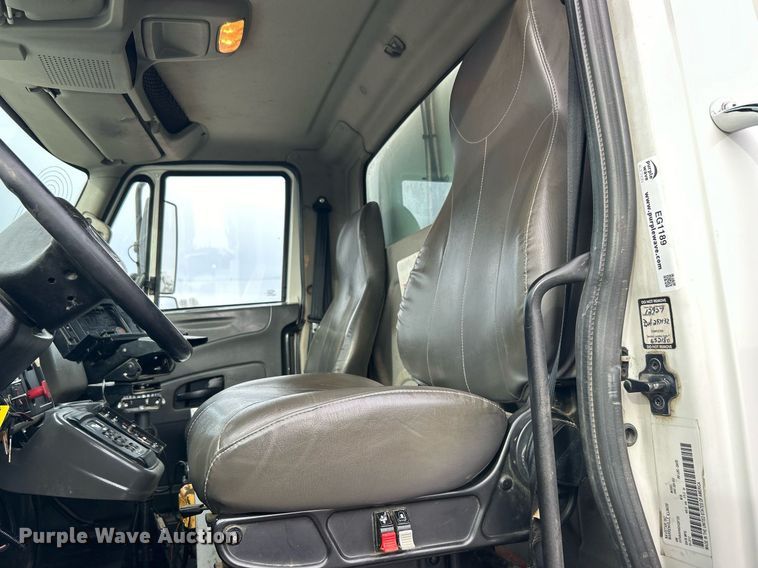 image for item EG1189 2013 International  4400 SBA utility / service truck