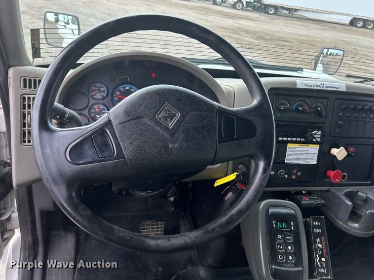 image for item EG1189 2013 International  4400 SBA utility / service truck