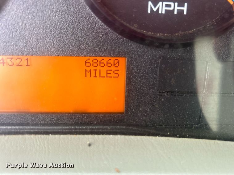 image for item EG1189 2013 International  4400 SBA utility / service truck