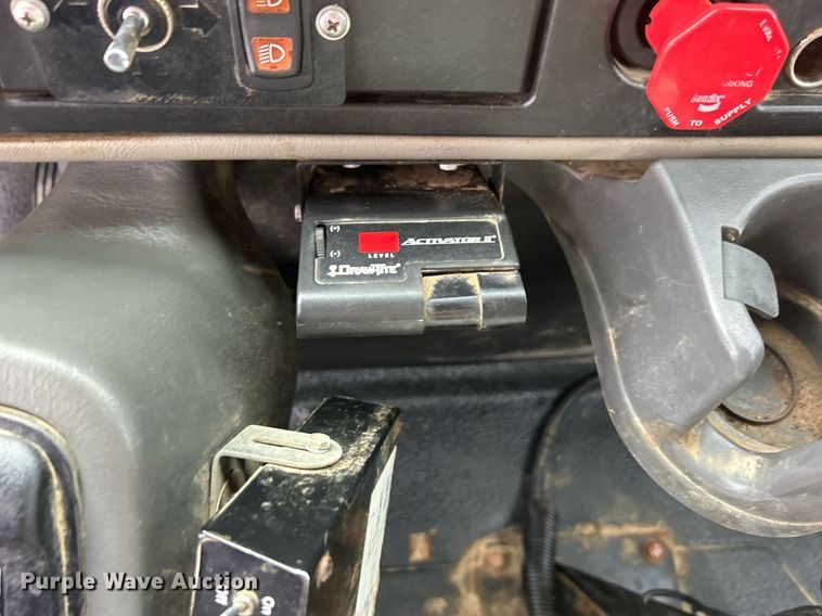 image for item EG1189 2013 International  4400 SBA utility / service truck