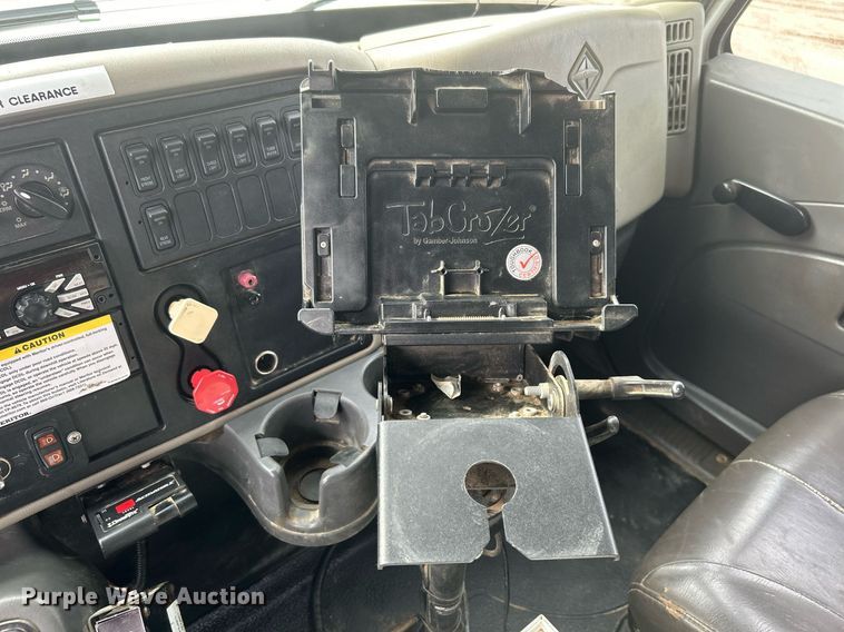 image for item EG1189 2013 International  4400 SBA utility / service truck