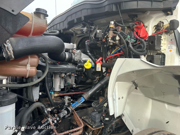 image for item EG1189 2013 International  4400 SBA utility / service truck