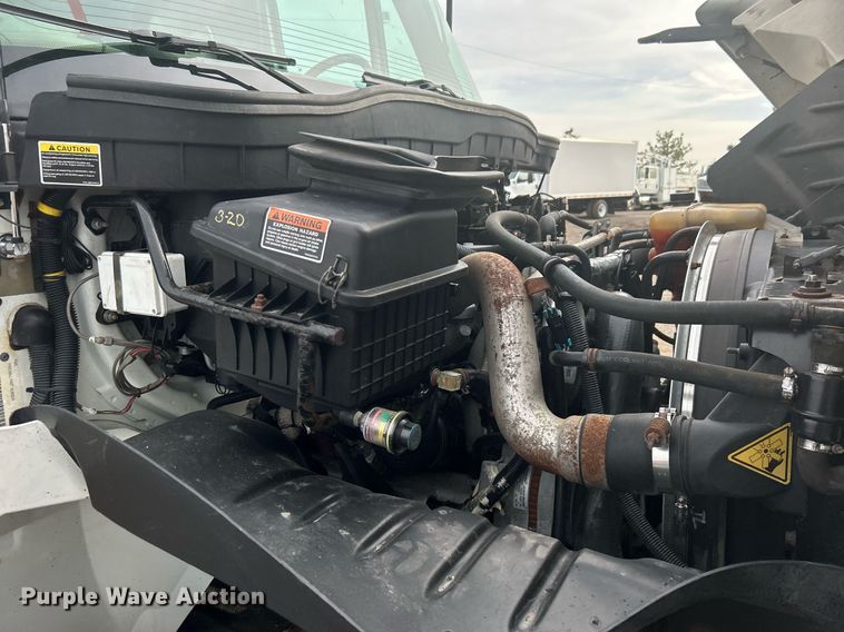 image for item EG1189 2013 International  4400 SBA utility / service truck