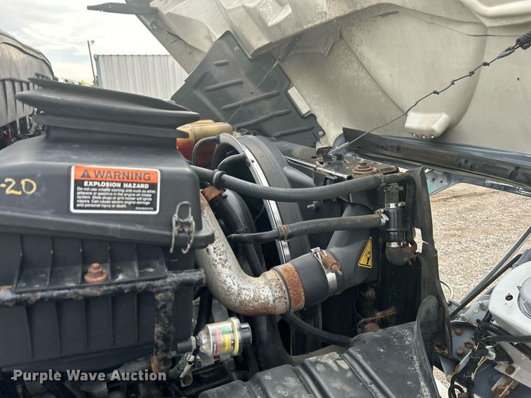 image for item EG1189 2013 International  4400 SBA utility / service truck