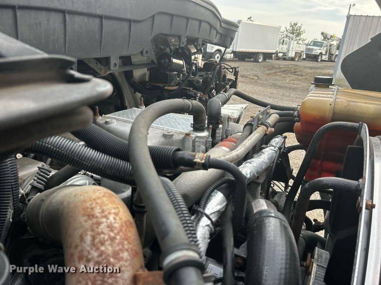 image for item EG1189 2013 International  4400 SBA utility / service truck