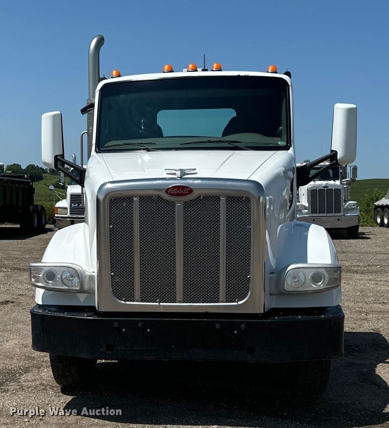 image for item EH4351 2016 Peterbilt 567 semi truck