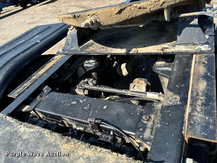 image for item EH4351 2016 Peterbilt 567 semi truck