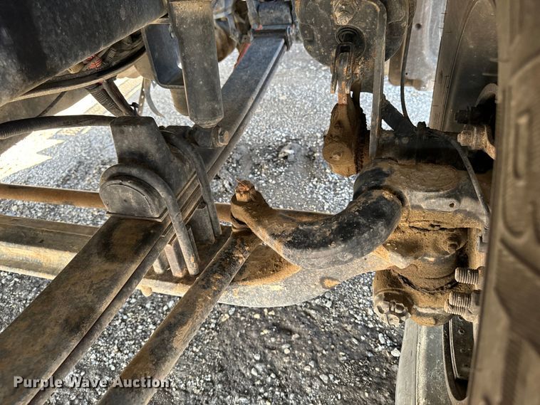 image for item EH4351 2016 Peterbilt 567 semi truck