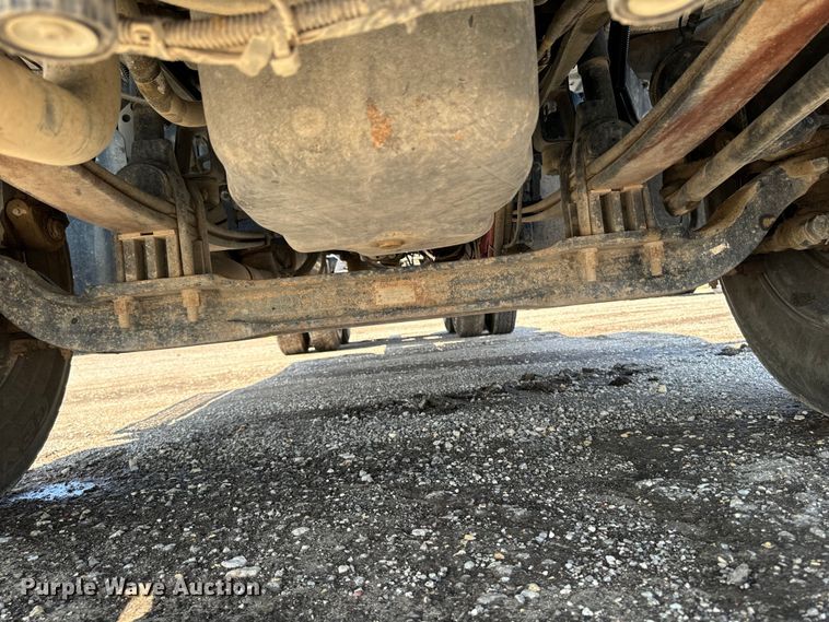 image for item EH4351 2016 Peterbilt 567 semi truck