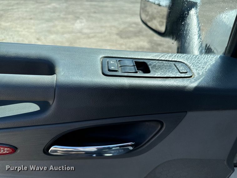 image for item EH4351 2016 Peterbilt 567 semi truck