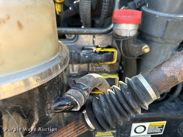 image for item EH4351 2016 Peterbilt 567 semi truck