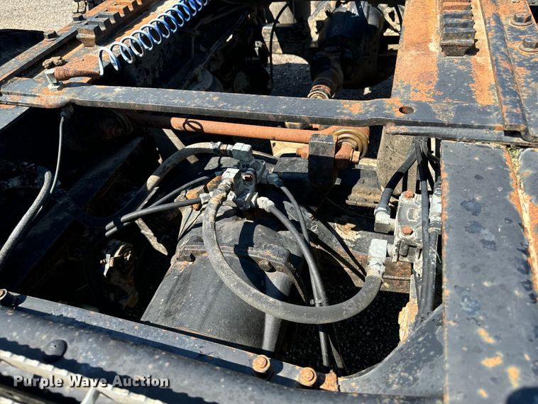 image for item EH4354 1995 Mack CH613 semi truck