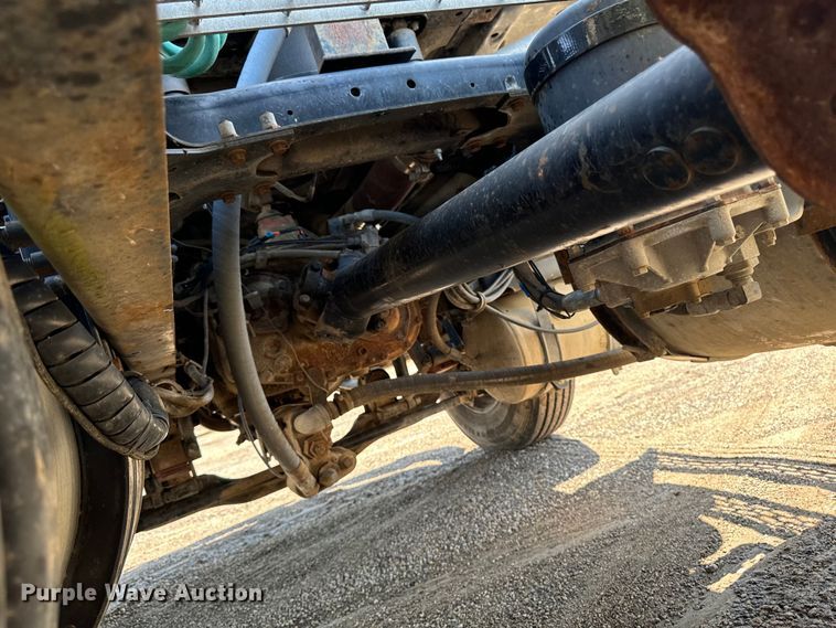 image for item EH4354 1995 Mack CH613 semi truck