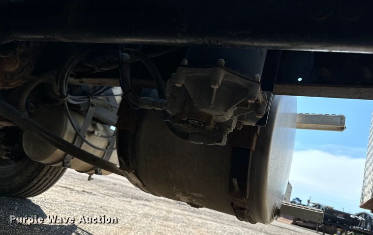 image for item EH4354 1995 Mack CH613 semi truck