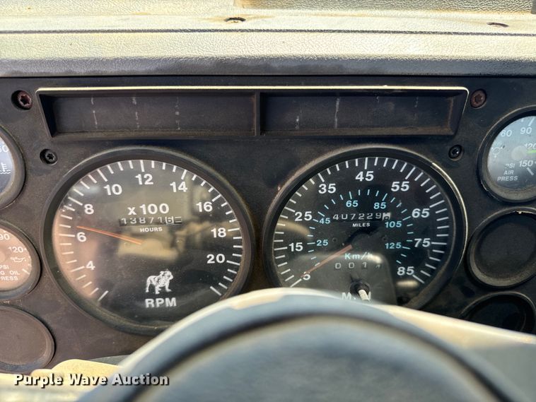 image for item EH4354 1995 Mack CH613 semi truck