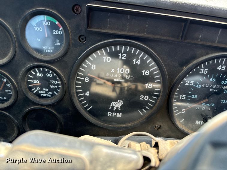 image for item EH4354 1995 Mack CH613 semi truck