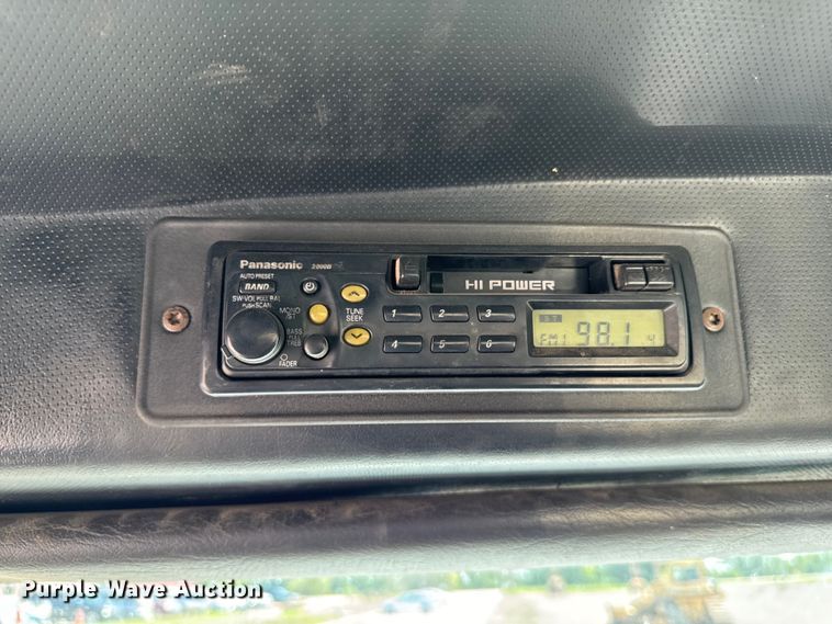 image for item EH4354 1995 Mack CH613 semi truck