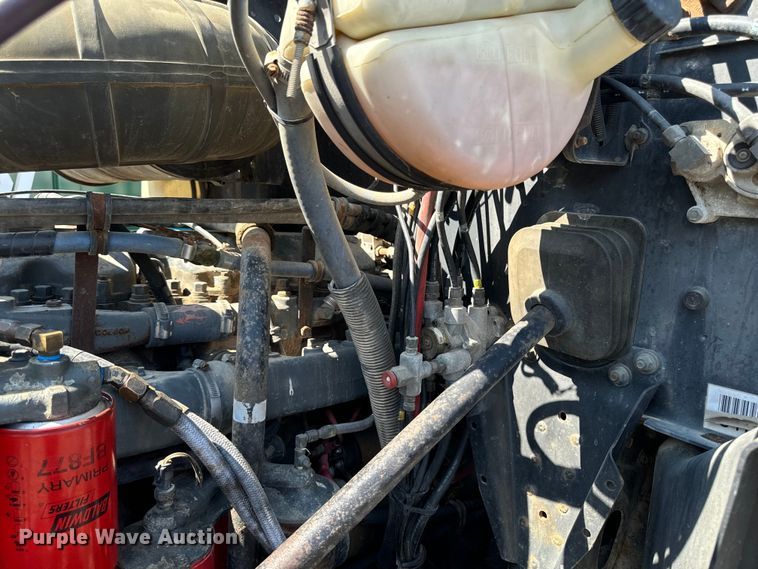 image for item EH4354 1995 Mack CH613 semi truck