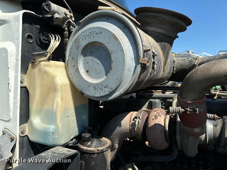 image for item EH4354 1995 Mack CH613 semi truck