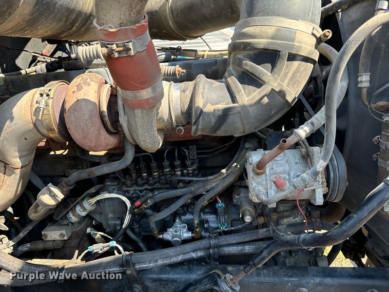 image for item EH4354 1995 Mack CH613 semi truck