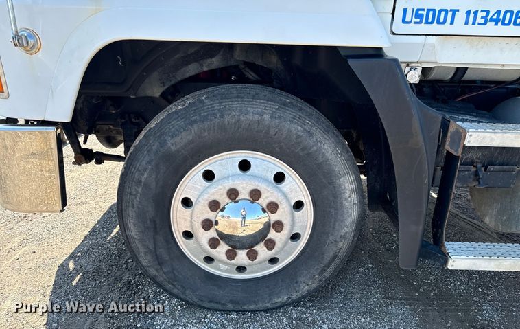 image for item EH4354 1995 Mack CH613 semi truck